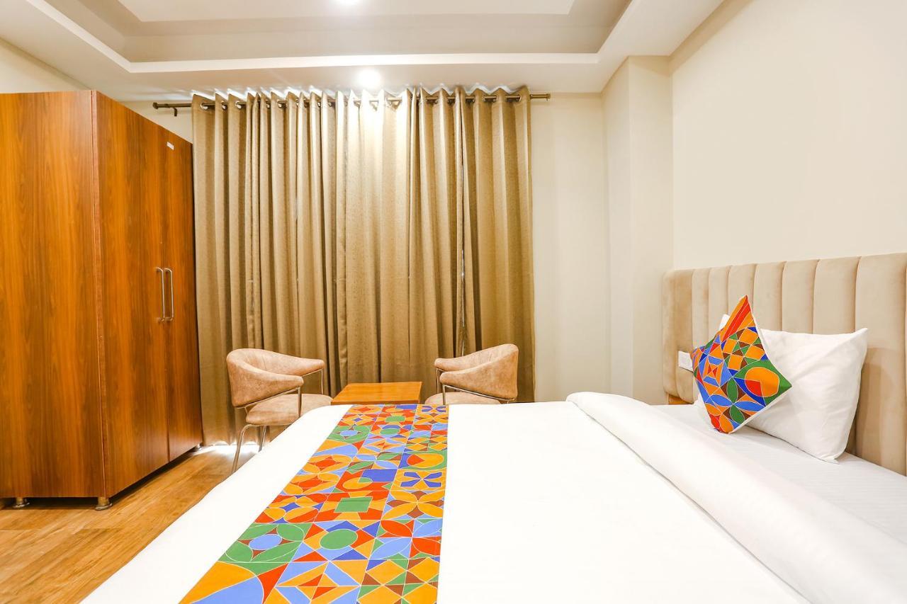 Fabhotel Raahi Retreat Γκουργκάον Εξωτερικό φωτογραφία