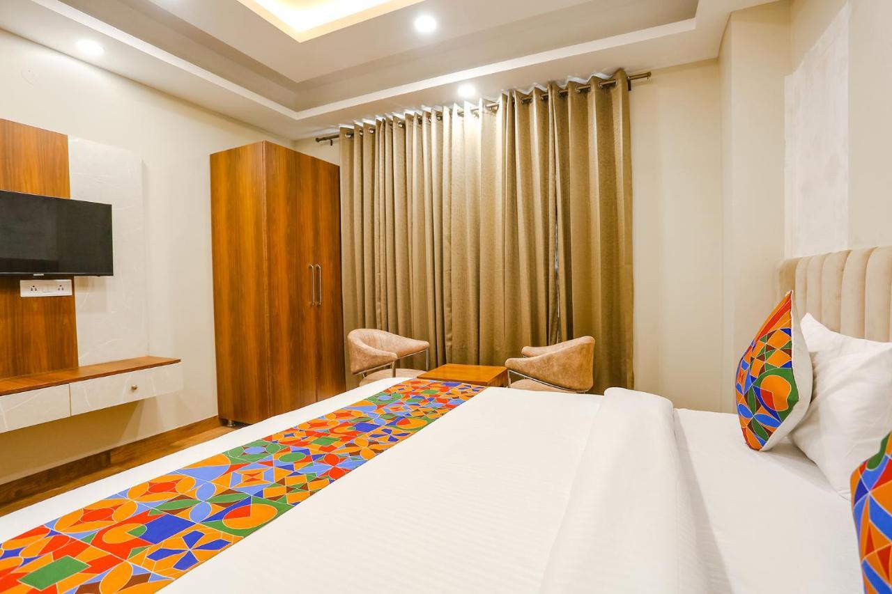 Fabhotel Raahi Retreat Γκουργκάον Εξωτερικό φωτογραφία